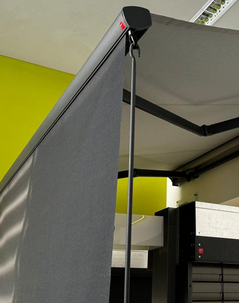 Markise - Bredde fra 260 til 350 cm x utfall 210 cm