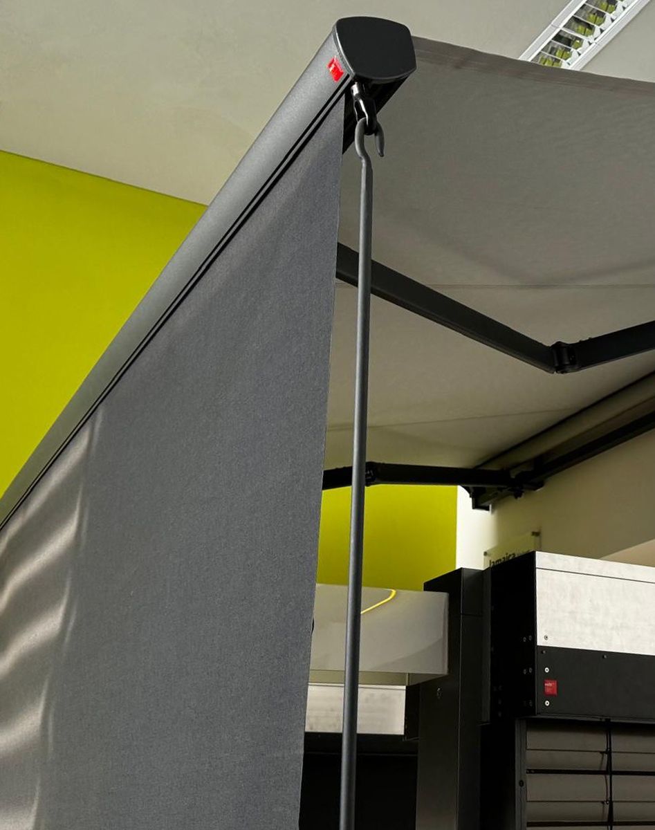 Markise - Bredde fra 535 til 590 cm x utfall 310 cm